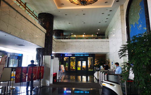 金茂中心大堂