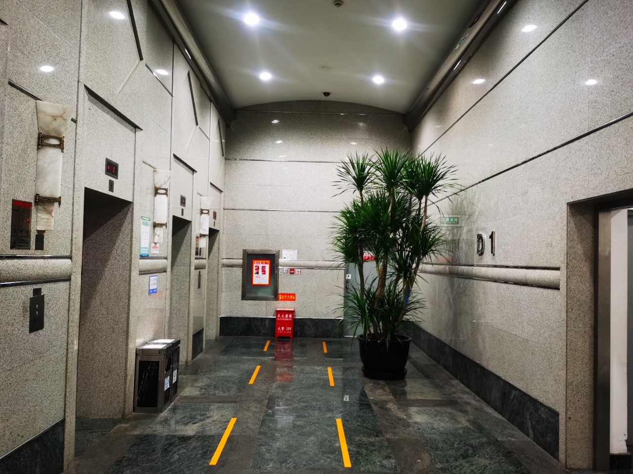 招商国际金融中心电梯